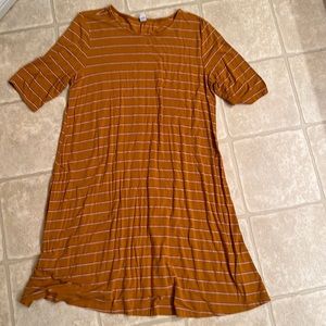 EUC Old Navy striped T-shirt swing dress in a great fall stripe.